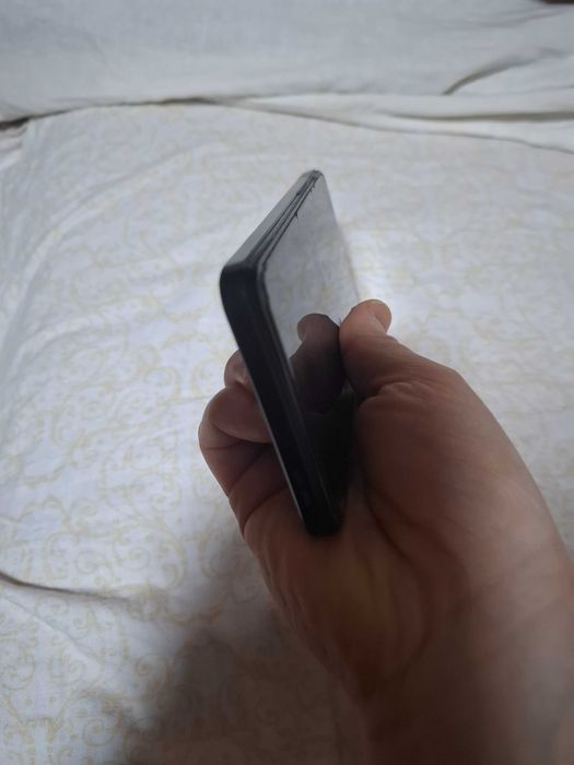 Смартфон Xiaome Redmi note 12