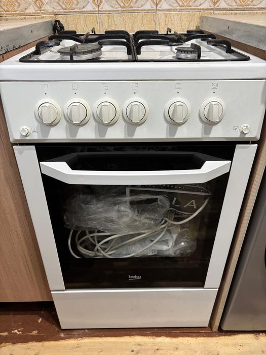 Газплита с духовым шкафом Beko
