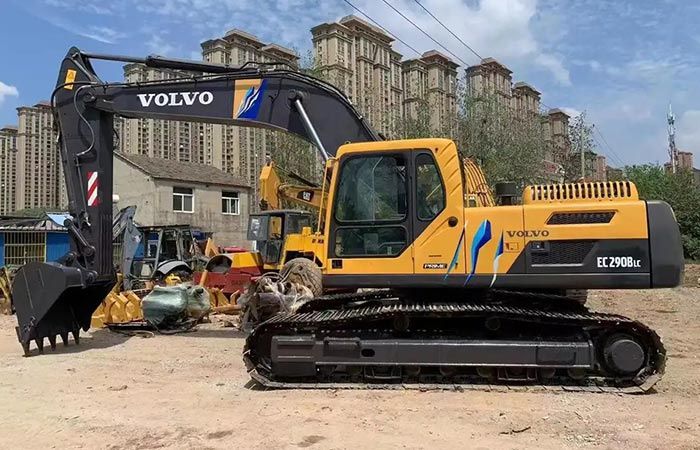 Ekskavator xizmatlari mavjud