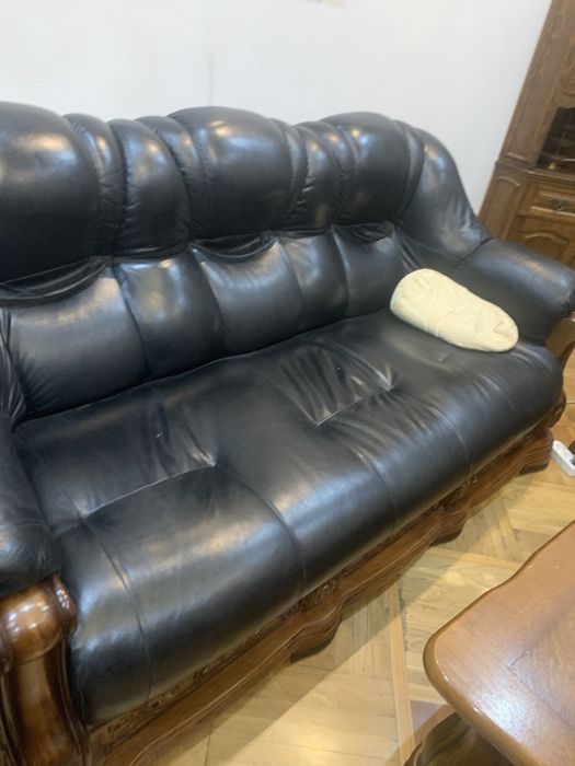 Продается мягкая кожаная мебель в идеальном состоянии ручная работа