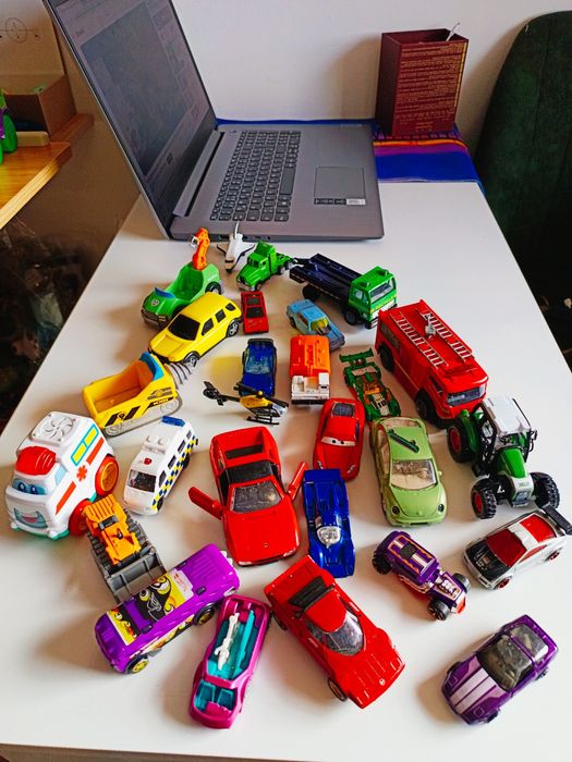 Lot masini metalice și nu numai