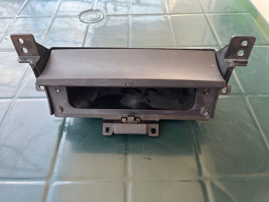 Пепелник за suzuki grand vitara