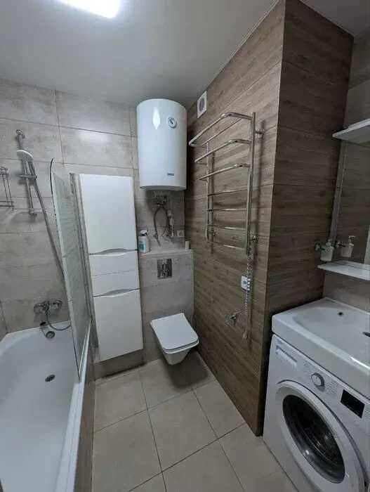 Двустаен имот в кв.Света Троица