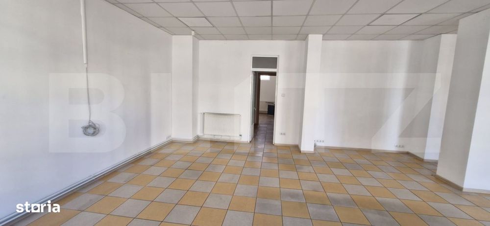Spatiu comercial, 82 mp, zona Micro 11