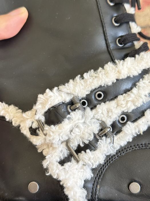 Новые высокие ботинки Charles & Keith