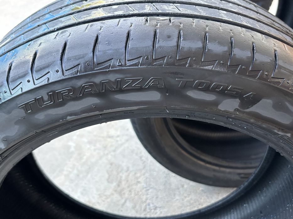 Шины camry. Brigestone