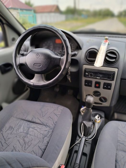 Продам срочно Рено logan