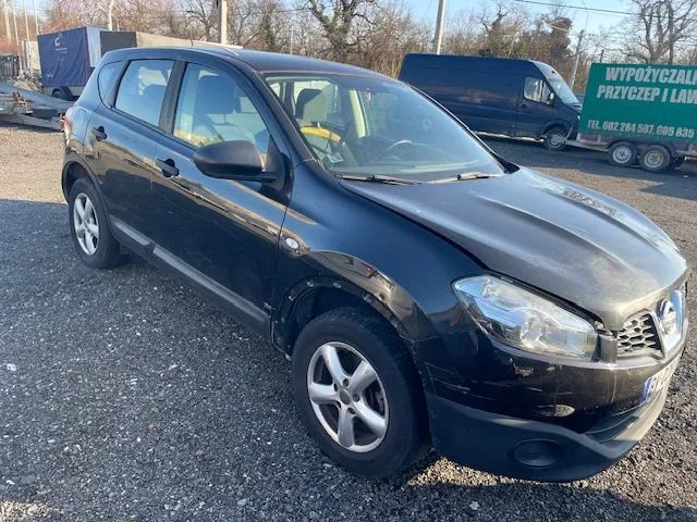 Dezmembrez Nissan Qashqai