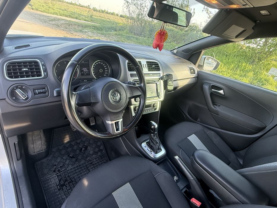 VOLKSWAGEN Polo 2014 — imagine 5