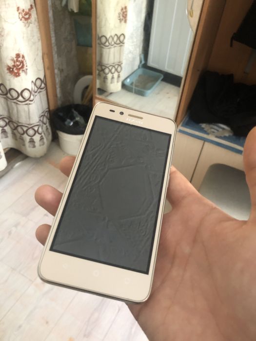 продам телефон в идеальном состоянии