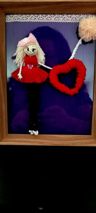 Кукли от макраме в рамка