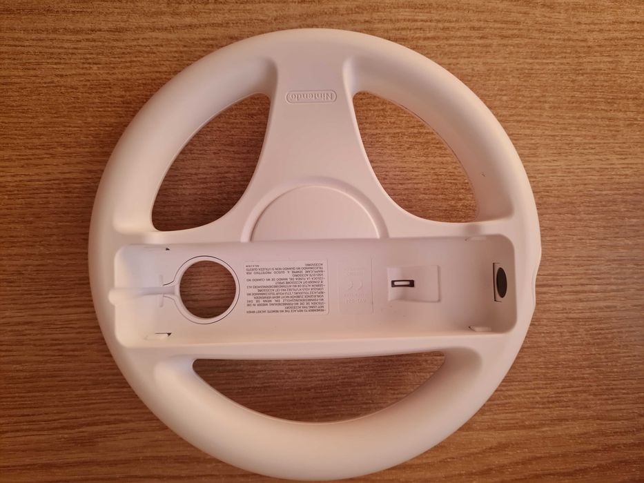 Accesorii Nintendo Wii – Volan Mario Kart, controllere compatibile