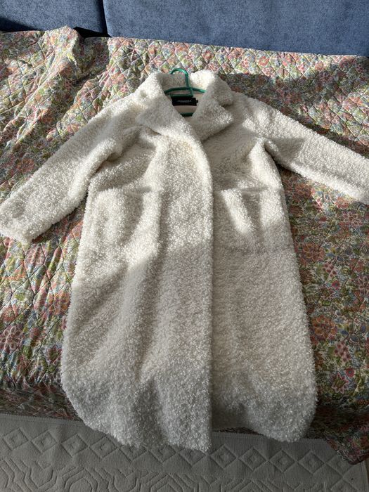 Белая новая шуба