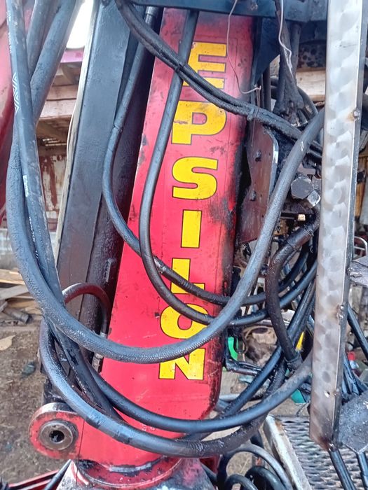 Vand masina forestiera cu macara