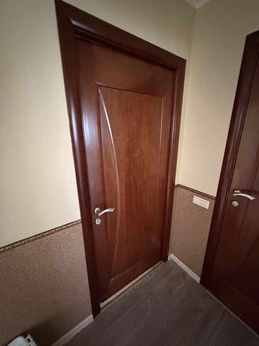 Продам двери в сборе, недорого