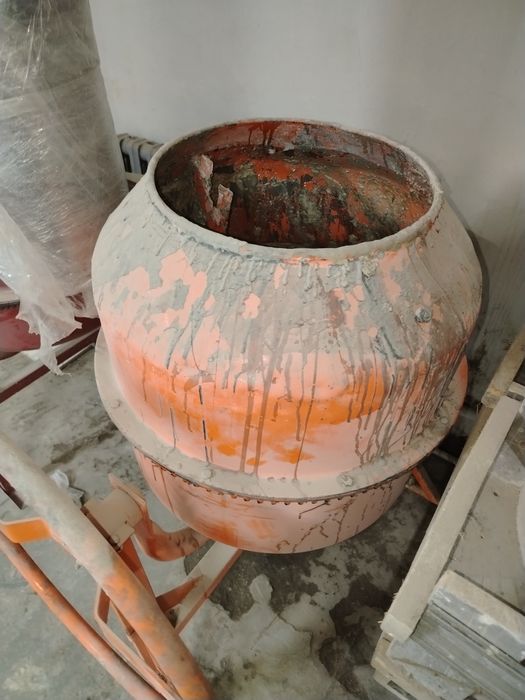 Продам бетона мешалку