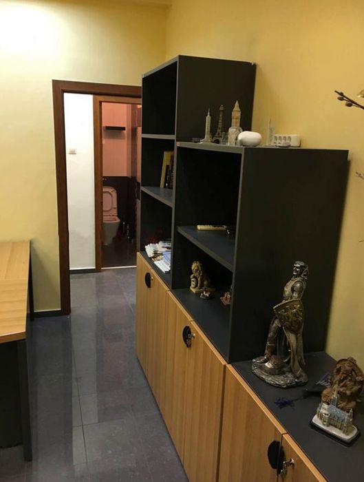 Дава се под наем Тристаен апартамент в София, Център - 100 кв.м за 840 € - Снимка #2