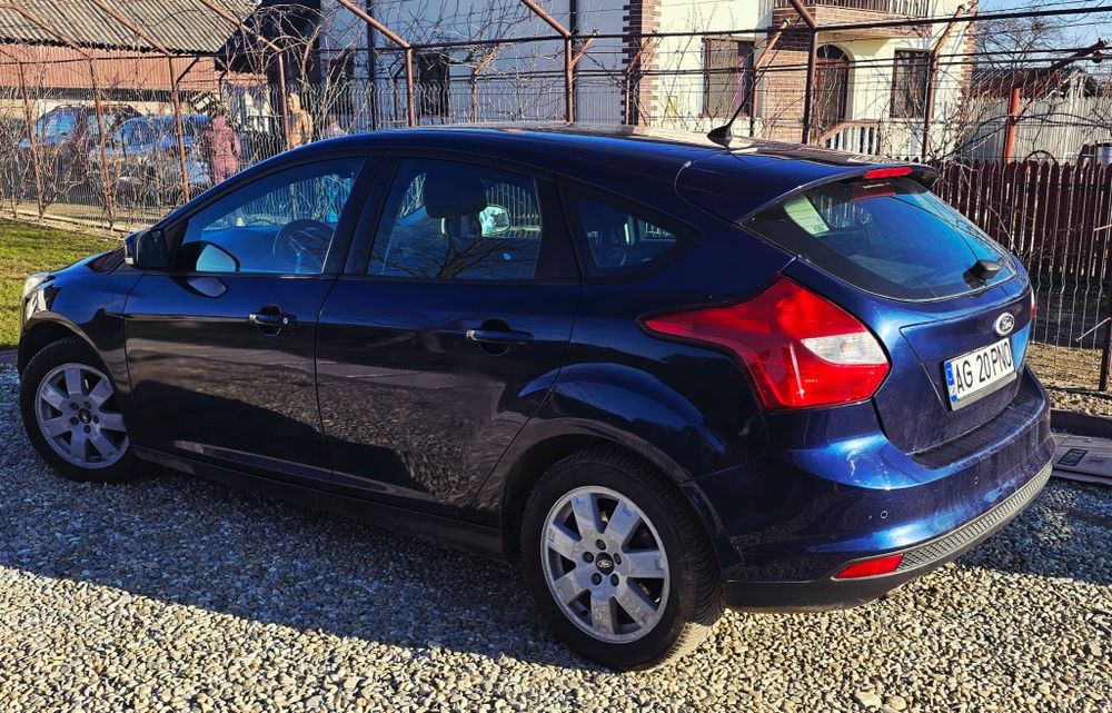 Vând Ford focus din2012