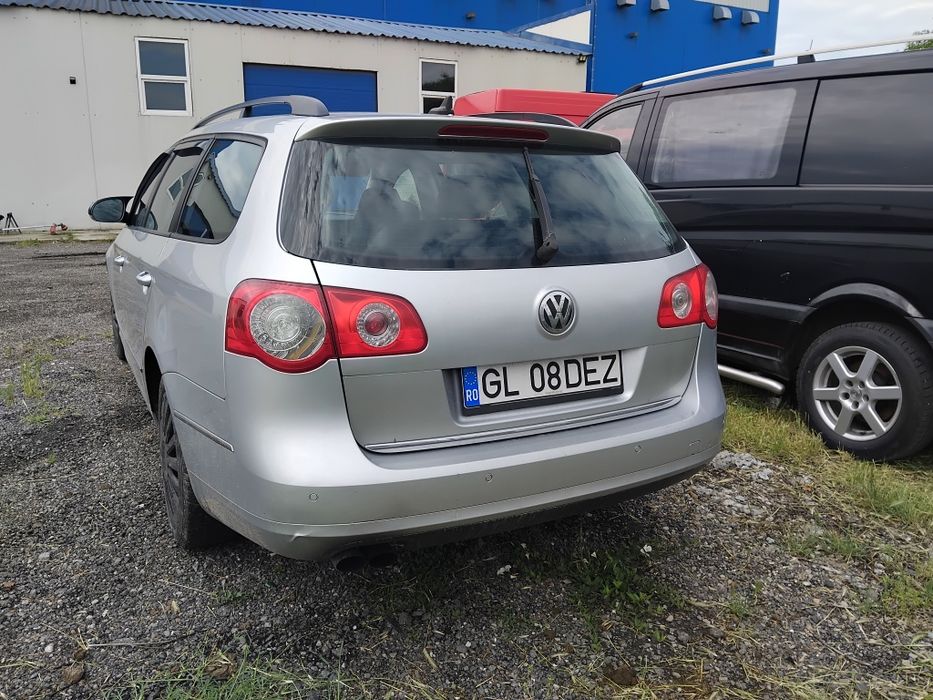 Vând sau schimb vw passat b6 cu Logan 2