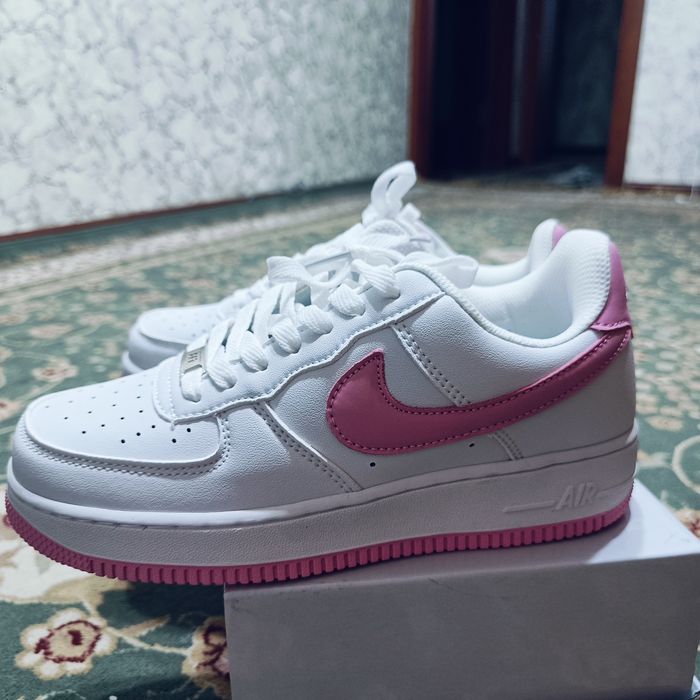 кросовки Air force бело розовые