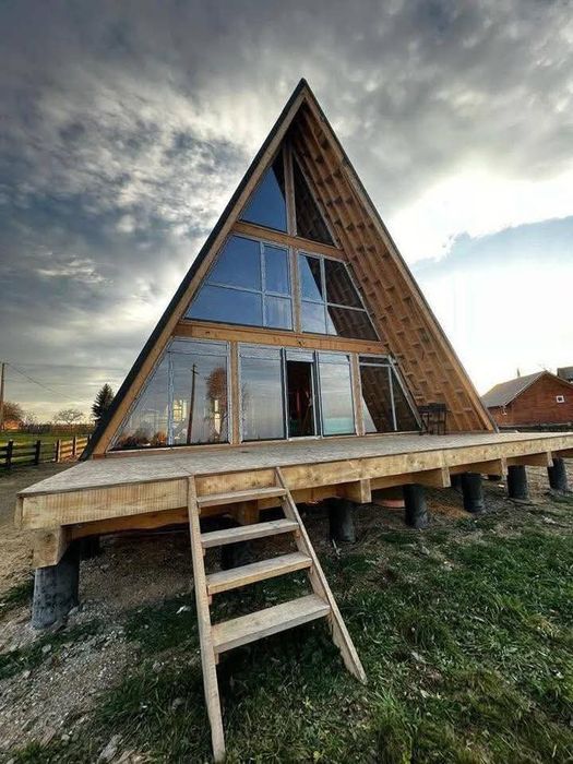 Vând cabane de lemn