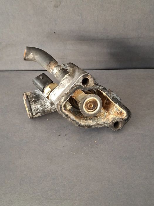 Carcasa termostat Opel Vectra 2002 1.8 MT (122 hp)