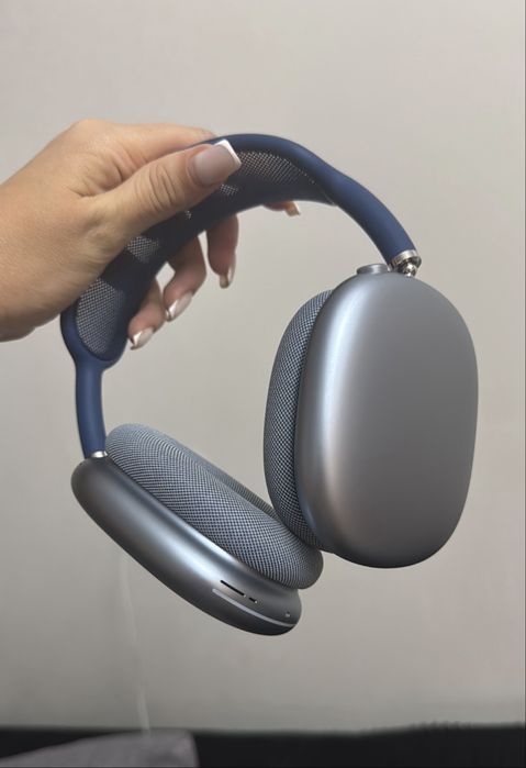 Продам наушники Airpods max