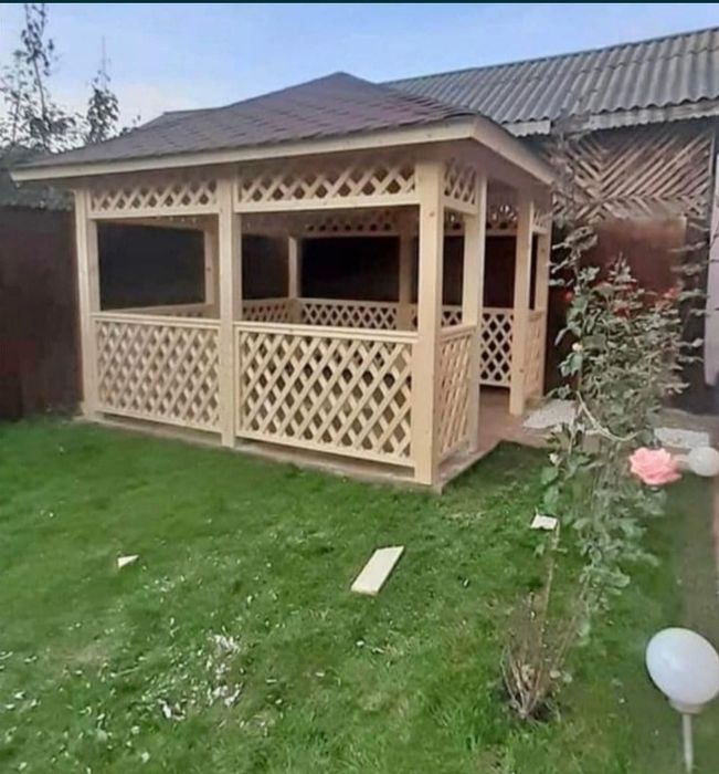 Vând foișoare din lemn