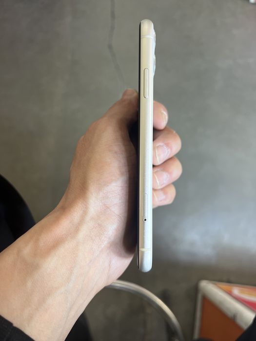 Iphone 11 128gb коробка имеется