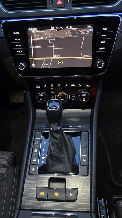 Skoda SuperbI 218 cp  2020 / - Digital Cockpit - DSG - Carte R.A.R. Romania emisa in 15.04.2026