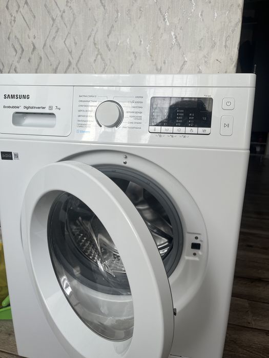 Продам стиральную машину Samsung