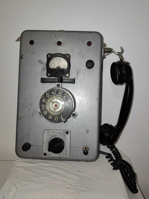 Колекция от ретро телефони