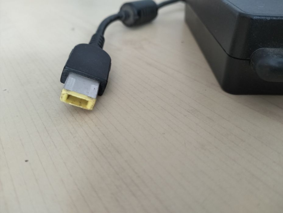 Заредно за Lenovo 65 Вт.