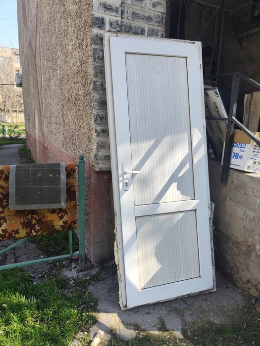 Окна, двери,  витражи