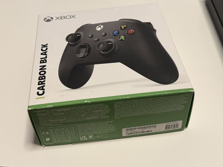 Xbox One X + Display portabil