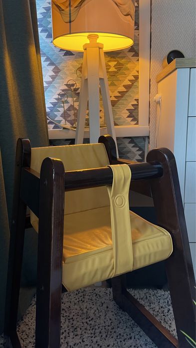 Детски дървен стол