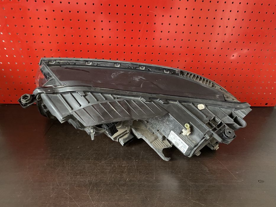 Far dreapta full led Vw Touareg CR7 nfl cod 1EX013143-02