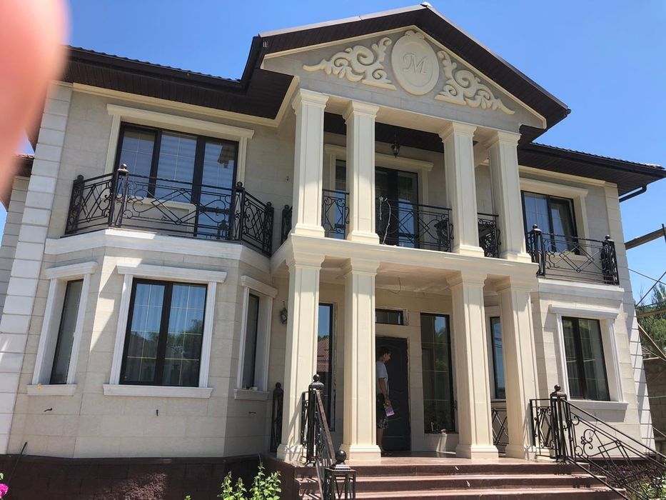 Строительство домов под ключ
Строительная бригада выполняет работы по