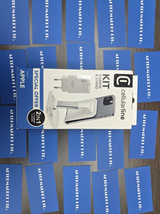 Зярядно IPHONE Cellularline  20W със стойка за телефон