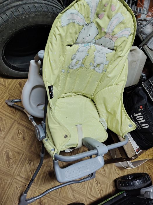 Проходилка, столче за хранене и кола за бутане