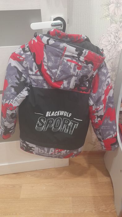 Продам зимнюю куртку