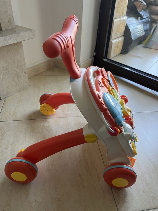 бебешка проходилка за бутане  Fisher Price Push walker