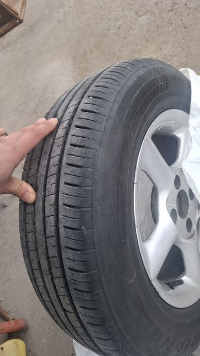 Продам комплект летней резины с дисками!