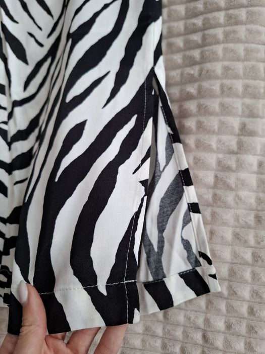 Панталон Bershka със зебров принт