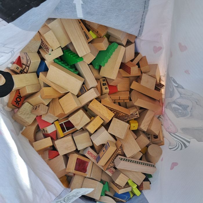 Дървени играчки.