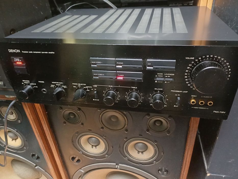 Denon PMA-700v amplificator stereo made in Japan 2x105 w 8ohmi
