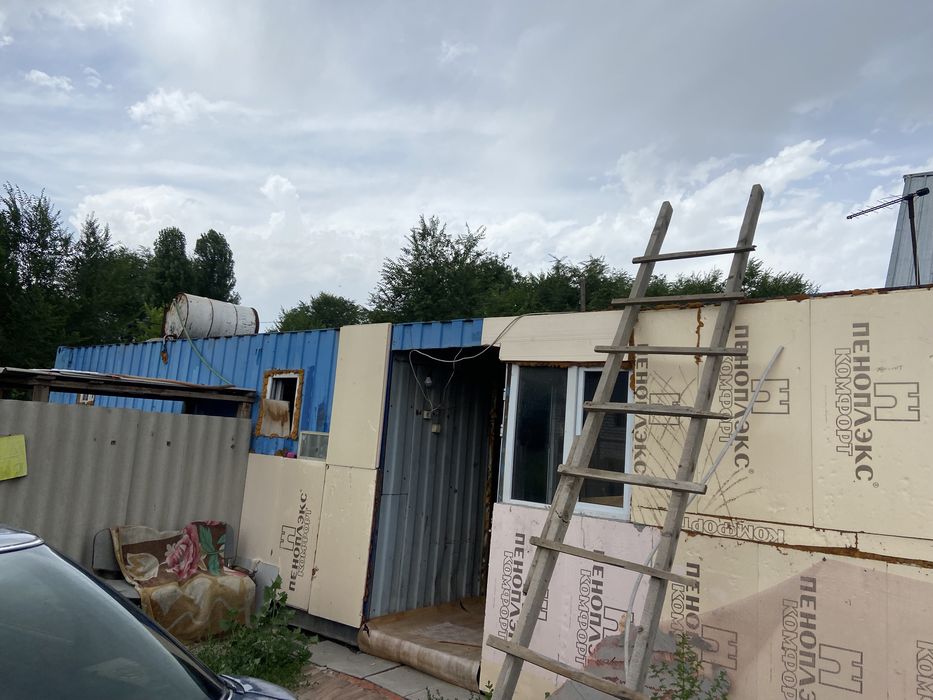 Продам контейнер 40 тонник баня комната