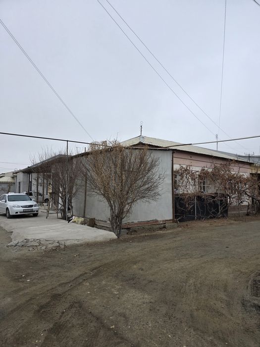 Uy sotiladi 228 kv +24