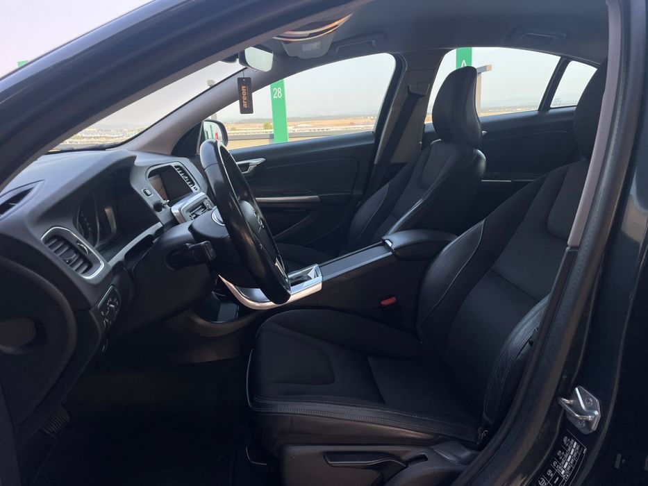 Volvo S60 2.0DIESEL 150CP / 2018 / AUTOMAT / 99.000KM / GARANTIE
