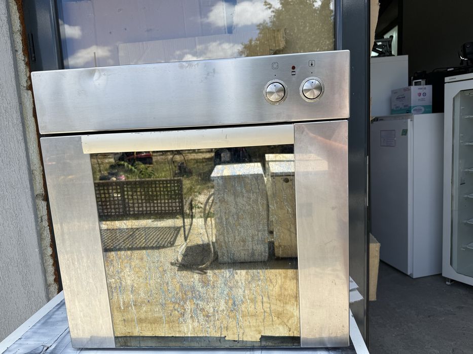 Фурна за вграждане Gorenje с вентилатор